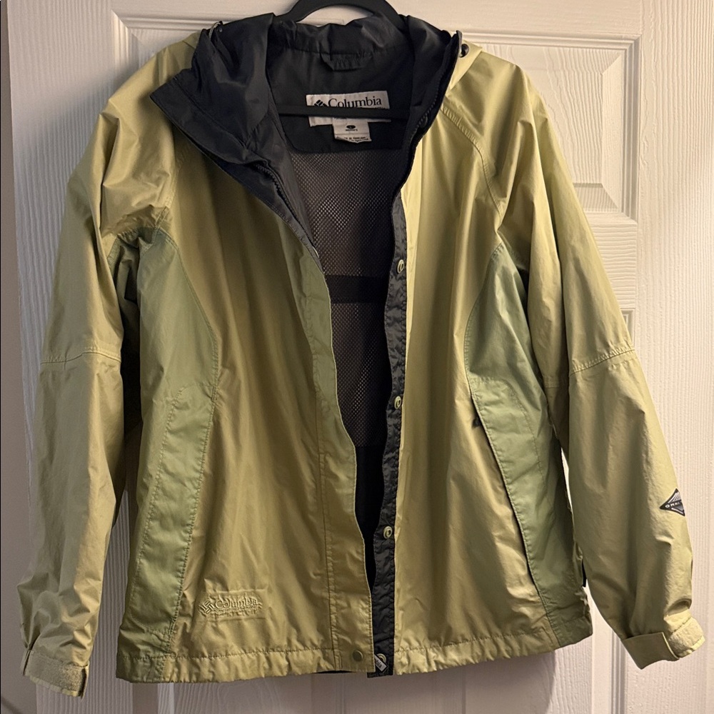 Columbia Women's Pale Green Ski Jacket